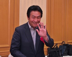 5月初曾隨團到台灣參訪的眾議院議員秋元司,認為台日關係因為此次食品管制事件受到影響