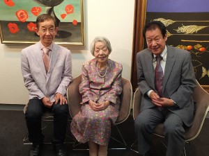 左から、立石氏の次男・雅夫さん、妻・寿美さん、長男・光夫さん