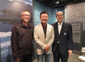 駐日台灣文化中心主任朱文清(右)特別到場支持(左1、2分別為黃俊銘及黃聲遠)