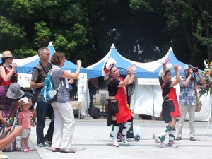多在日觀光的外國旅客也熱情參與這次台灣祭的活動
