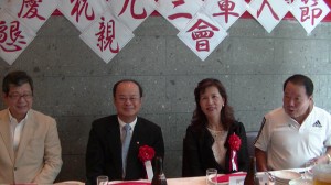 (由左至右)親民黨日本代表 時鎮棣 駐日代表 沈斯淳代表 夫人 林則媛 日本中華聯合總會名譽會長 詹德薰