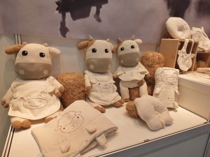 洽維企業股份有限公司以天然棉和天然染料為主,推出一系列商品