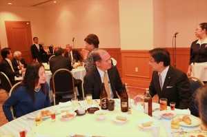 駐處處長粘信士與靜岡市長田邊信宏交換意見