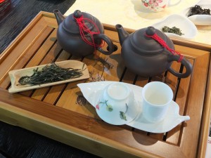 お茶のセットは全て呉先生の私物