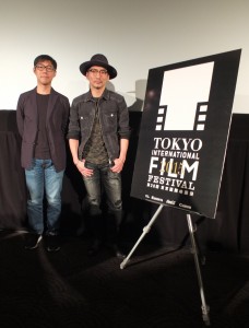 Q&Aを行った「百日草の」林書宇監督(左)とストーン(右)
