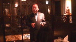 詹德薰會長號召僑界組成岸信夫先生囲む会