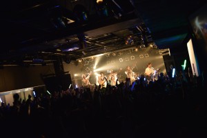 ファンと一緒に射手ダンス!!(c)川澤知弘