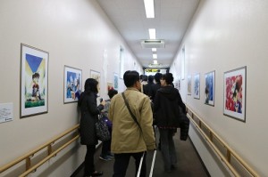 鳥取砂丘柯南機場從連絡空橋就可見柯南的蹤影