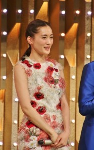 日本女星綾瀨遙2度主持NHK紅白歌唱大賽