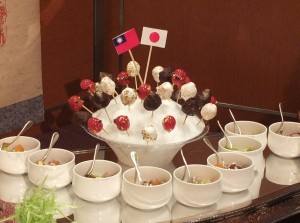 <百花繚乱>台湾かき氷に日台双方の果物を用いたチョコレートフォンデュ