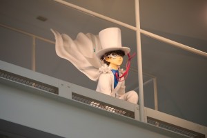鳥取空港國際會館樓上驚見怪盜基德現身(©Gosho Aoyama/Shogakukan )