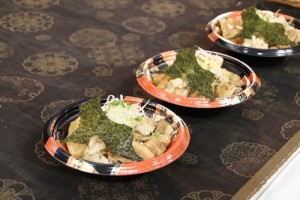 千葉拉麵飯可以先享受丼飯的美味,再添加拉麵湯頭,品嘗類似茶泡飯味道