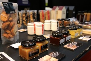 Farmstead專門替農家或畜牧業者設計設計商品,並協助行銷至日本各地或海外市場