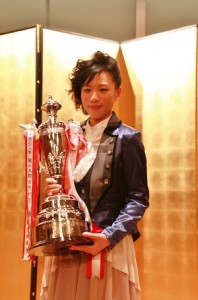 謝依旻連續4年拿下女流棋聖頭銜