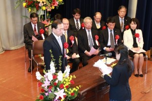 畢業生代表致詞,言及學校生活感動現場
