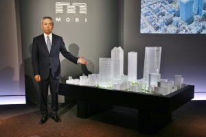 森大廈株式會社社長辻慎吾親自面對日本國內外媒體,介紹虎之門地區新開發計畫