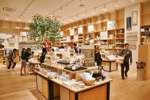 史努比博物館館內的周邊商店販售超過500項商品(©Peanuts)