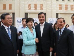 立法院長蘇嘉全(右2)率團,在駐日代表謝長廷(右1)陪同下,拜會東京都知事小池百合子(左2)