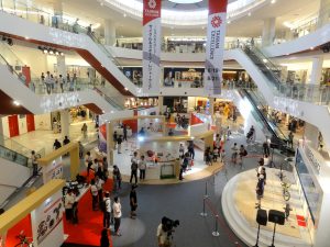 会場風景(「ららぽーとEXPO CITY」1Fの「光の広場」)