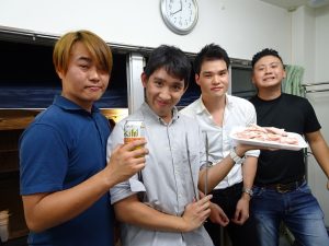 烤肉小組感情好