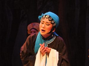 李三娘を演じた廖瓊枝さんの直系弟子の張孟逸さん