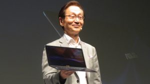 華碩董事長施崇棠親自來日推薦ZENBOOK3