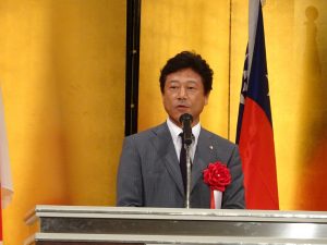 大阪市議會副議長 花谷充愉