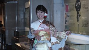 模特兒走秀展示身上所穿的和服
