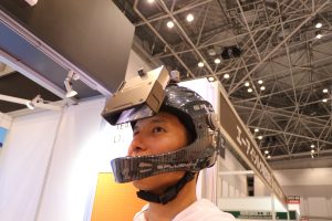 天蜻工坊針對極限運動族群開發頭盔顯示器,在工地和交通上也都可運用