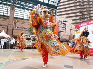 昨年行われた台湾祭りに出演した『電音三太子』