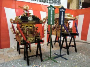 台北市に贈られた2体の子ども神輿