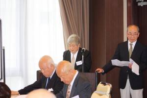 多井昭憲事務局長(左)と田代實範理事(右)
