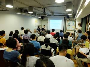 幅広い年齢層が集まった会場