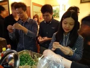 同心協力包水餃