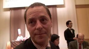 ニックサーズ氏