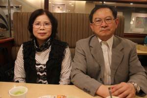 留日大学教師聯誼會の張銀漢会長(写真右)と詹秀娟副会長(写真左)