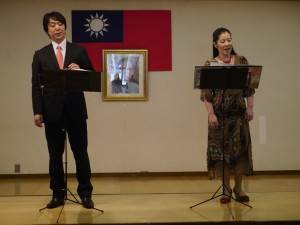 《梧桐雨》演出者秦貴美子(右)與渡邊大(左)
