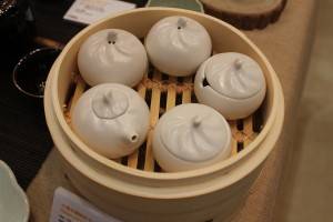 「In Taiwan In Design」に出展されていたHAKKA BLUEの小龍包調味料入れセット