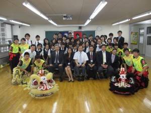 訪日研修団と横浜中華学校高校生ら