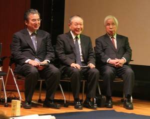 左から、日本を代表する書家としてしられる髙木聖雨氏、樽本樹邨氏、星弘道氏、
