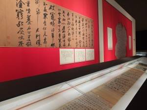 東博特別訂製展示櫃，讓蘇東坡的《寒食帖》可以全軸展示，這也是《寒食帖》時隔９１年再度重返東京