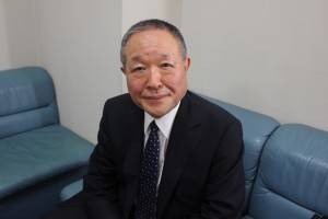 日本書作院理事長及び読売書法会常任総務であり、戒行寺の住職も務める星氏