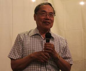 「政治は人を別つが文学は人をまとめる」と語る陳芳明氏