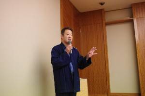 林雅行監督