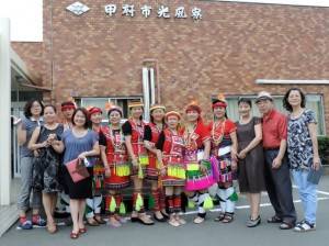 山梨台灣總會會長余麗玉(左4)率團參與日本當地的活動