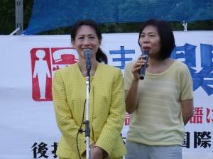 關西生命線代表 梁碧玉(左)