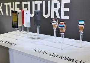 ＺｅｎＦｏｎｅ５將於１１月８日在日本開賣，ＺｅｎＷａｔｃｈ則預計於１１月下旬在日本首賣