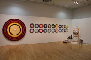 「日本・台湾 現代美術の現在と未来 ローカリティとグローバルの振幅」に展示されている台湾人作家・陳怡潔さんの作品「Mini the Minx 回転肖像」