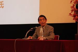 拓殖大学の渡辺利夫総長