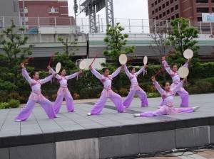 大阪中華學校舞蹈社表演鼓舞